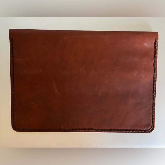 Hecho. Leather case with pencil holder - Picture 3 of 6